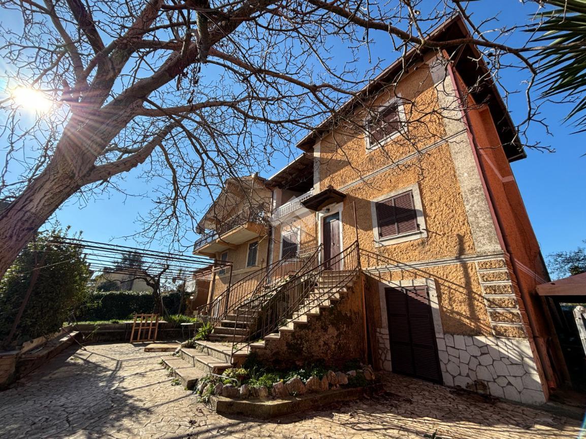 9-Zimmer Villa in Cave, Italy, Nr. 160310