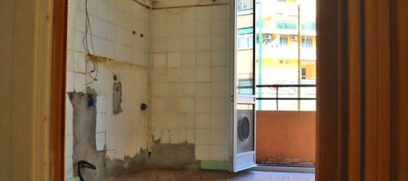 3 rooms Apartment in Genoa, Italy No. 261381 8