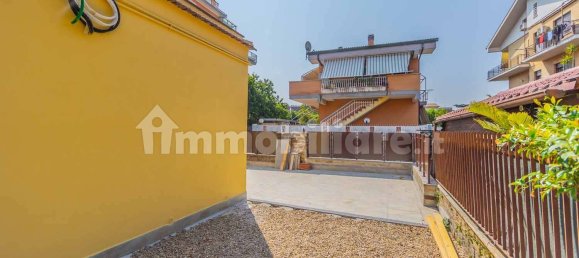 2 bedrooms House in Rome, Italy No. 343405 17