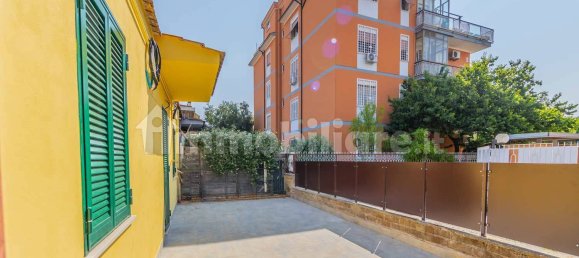 2 bedrooms House in Rome, Italy No. 343405 16