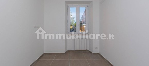 2 bedrooms House in Rome, Italy No. 343405 18