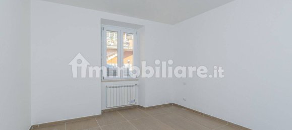 2 bedrooms House in Rome, Italy No. 343405 12