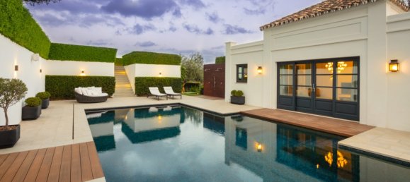 7 bedrooms Villa in Marbella, Spain No. 69928 6