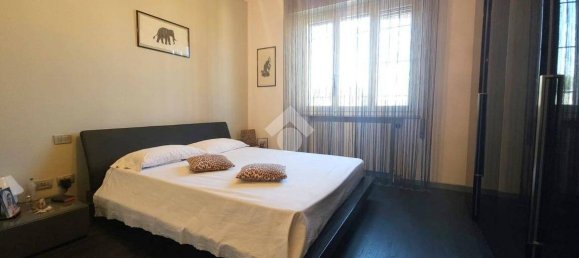 2 bedrooms Villa in Rodigo, Italy No. 263563 17