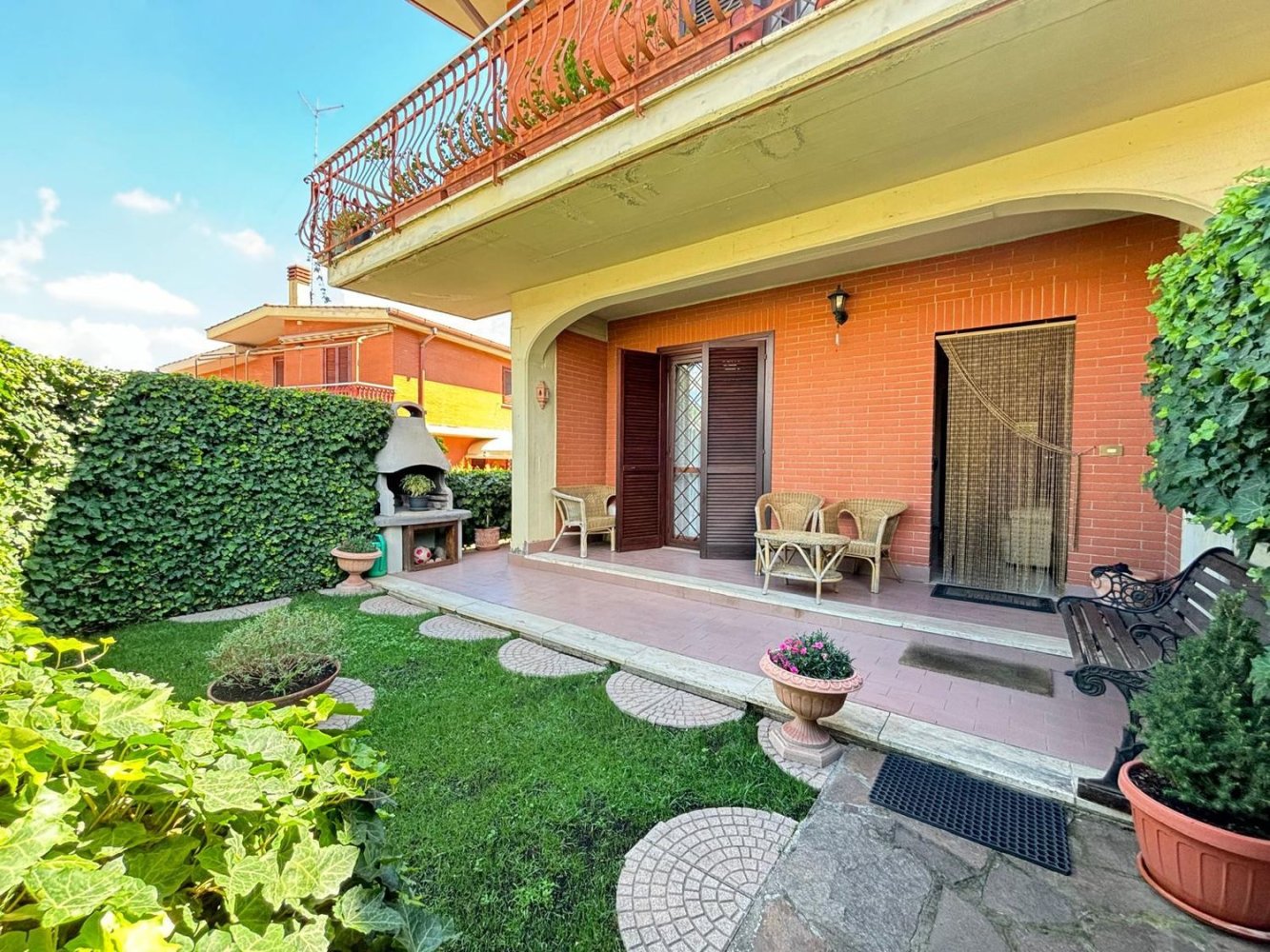 5-Zimmer Haus in Fonte Nuova, Italy, Nr. 79341