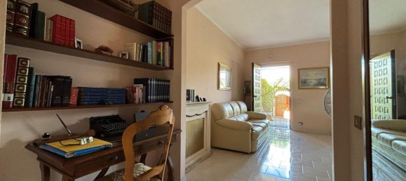 5-Zimmer Haus in Fonte Nuova, Italy, Nr. 79341 8