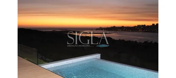 4 bedrooms House in Vila Nova de Gaia, Portugal No. 139919 3