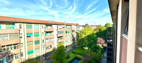 2 bedrooms Apartment in Milan, Italy No. 374043 6