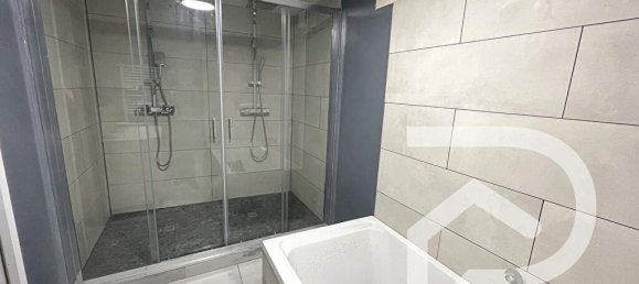 Gebäude in Bonneuil-en-Valois, France 450m², Nr. 81999 5