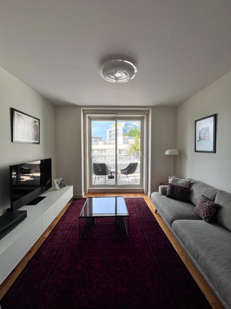 3 bedrooms Apartment in Porto, Portugal No. 136780