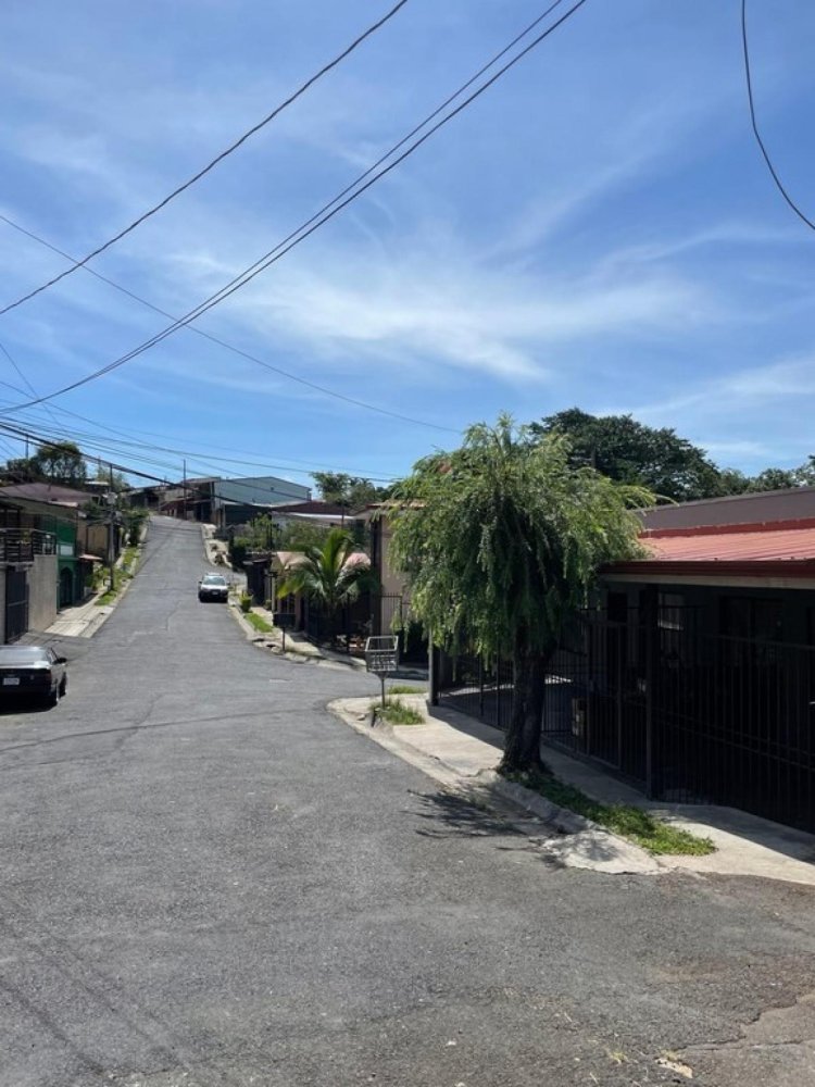 4 bedrooms House in Grecia, Costa Rica No. 537