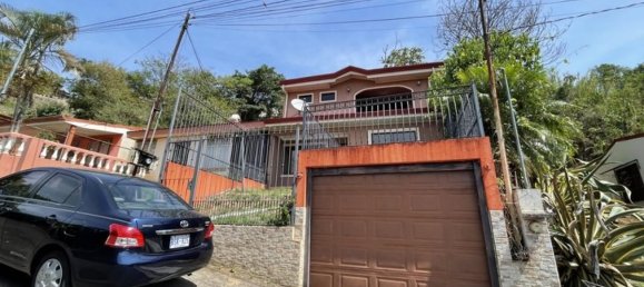 4 bedrooms House in Grecia, Costa Rica No. 537 2