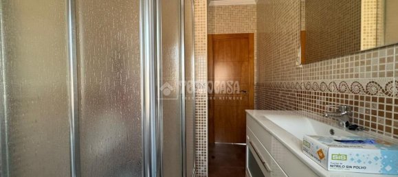 Apartamento de 3 dormitorios en Gijón, Spain No. 177487 15