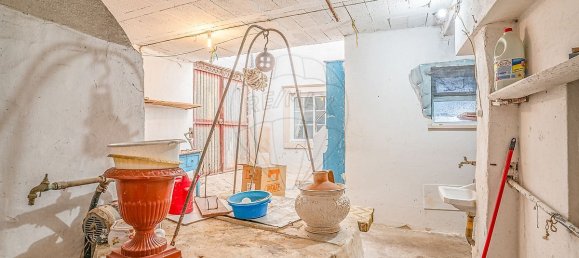 2 bedrooms House in Santa Catarina, Portugal No. 183788 2