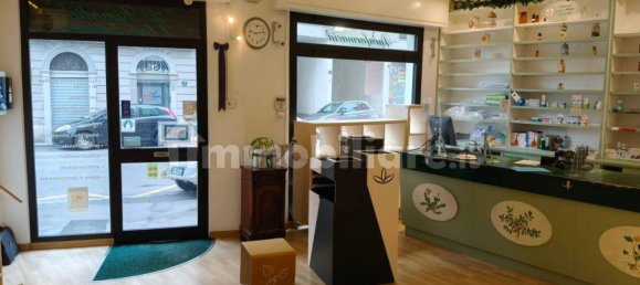 2 rooms Commercial property in Trieste, Italy No. 257550 5