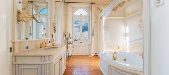 7 bedrooms Villa in Varese, Italy No. 202060 24