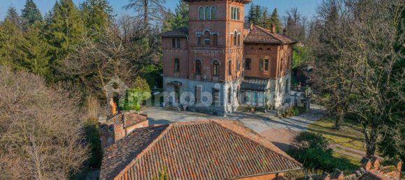 7 bedrooms Villa in Varese, Italy No. 202060 6