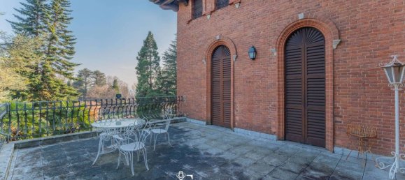 7 bedrooms Villa in Varese, Italy No. 202060 21