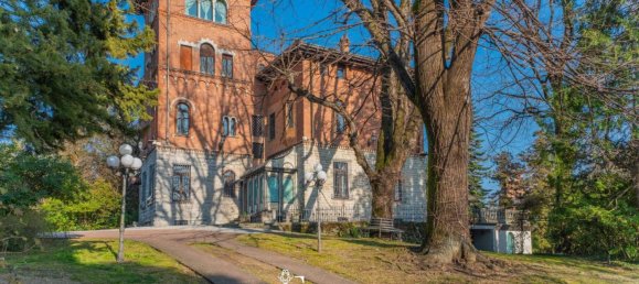 7 bedrooms Villa in Varese, Italy No. 202060 8