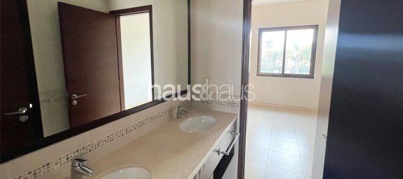 3 bedrooms Villa in Reem, UAE No. 98963 17