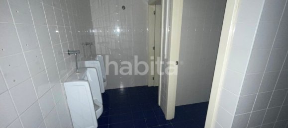 500m² Commercial property in Porto, Portugal No. 311597 12