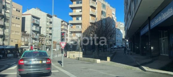 500m² Commercial property in Porto, Portugal No. 311597 18