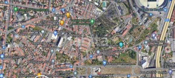 500m² Commercial property in Porto, Portugal No. 311597 20