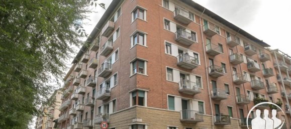 3 bedrooms Apartment in Turin, Italy No. 316699 2
