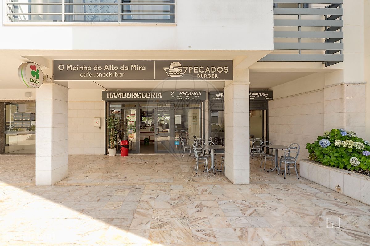 92m² Commercial property in Amadora, Portugal No. 255541