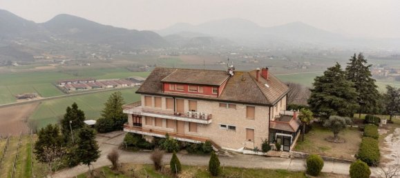 Edifício em Albettone, Italy 1549 m² N.º 54255 5