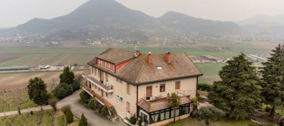 Edifício em Albettone, Italy 1549 m² N.º 54255 4