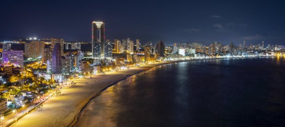 Apartamento de 2 dormitorios en Benidorm, Spain No. 88300 31