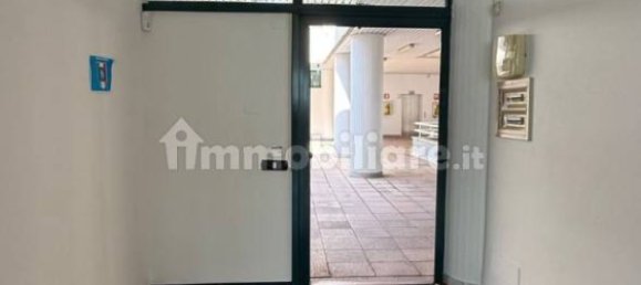 3 rooms Office in Reggio Emilia, Italy No. 365142 4