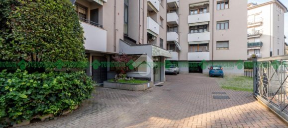 4 rooms Penthouse in Valsamoggia, Italy No. 37503 41