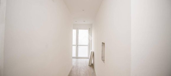 1 bedroom Apartment in Milan, Italy No. 247753 17
