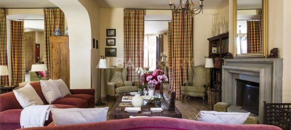 Вилла с 15 спальнями в Читта делла Пьеве, Италия № 163136 35