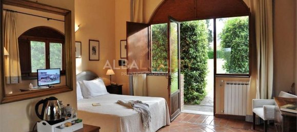 Вилла с 15 спальнями в Читта делла Пьеве, Италия № 163136 21