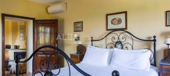 Вилла с 15 спальнями в Читта делла Пьеве, Италия № 163136 20