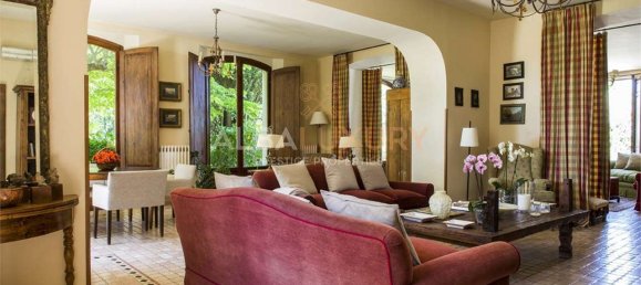 Вилла с 15 спальнями в Читта делла Пьеве, Италия № 163136 36