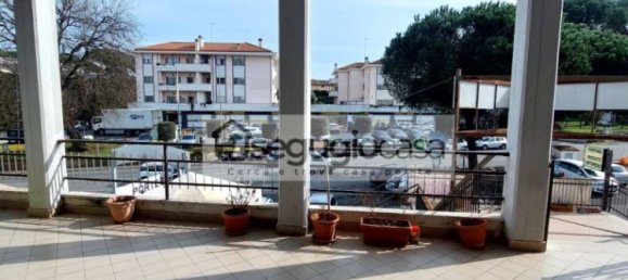 3 bedrooms Apartment in Rome, Italy No. 95858 12