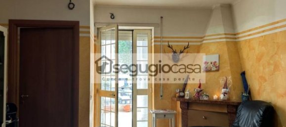 3 bedrooms Apartment in Rome, Italy No. 95858 2