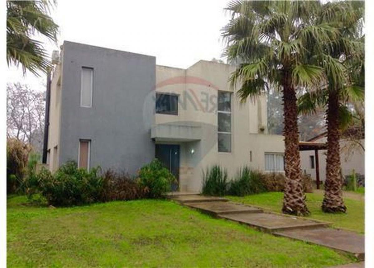 3 bedrooms House in Pilar, Argentina No. 1707