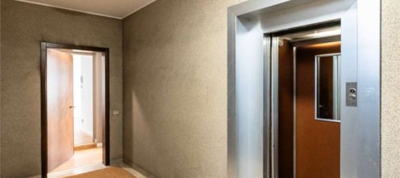 2-salle Appartement à Bergamo, Italy No. 266988 72