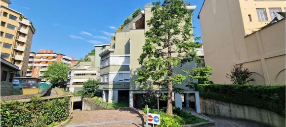 2-salle Appartement à Bergamo, Italy No. 266988 98