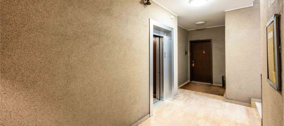 2-salle Appartement à Bergamo, Italy No. 266988 68