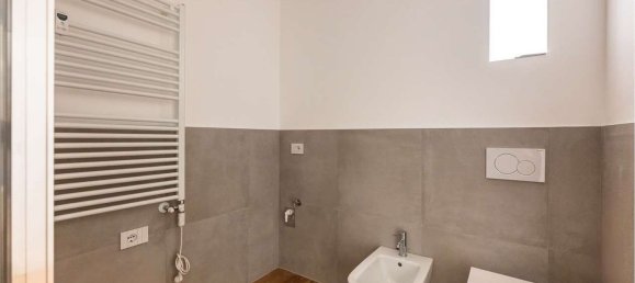 2-salle Appartement à Bergamo, Italy No. 266988 45