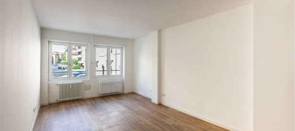 2-salle Appartement à Bergamo, Italy No. 266988 2