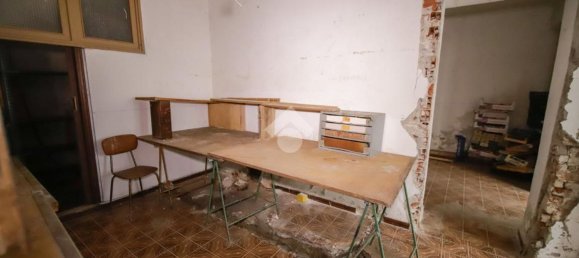 Дом с 5 комнатами в Монтанаро, Италия № 158439 9