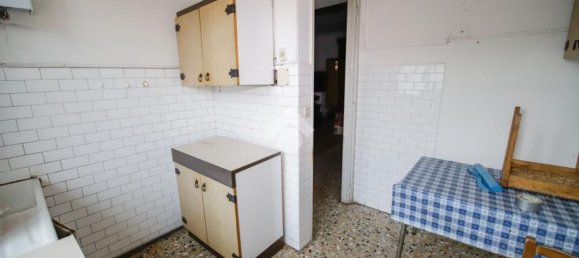 Дом с 5 комнатами в Монтанаро, Италия № 158439 21