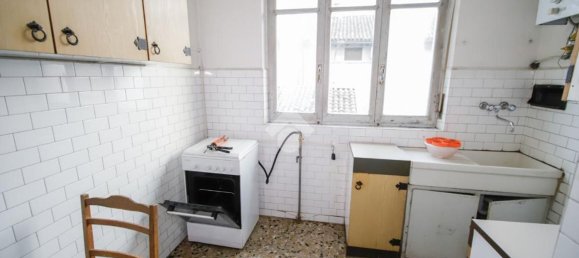 Дом с 5 комнатами в Монтанаро, Италия № 158439 20